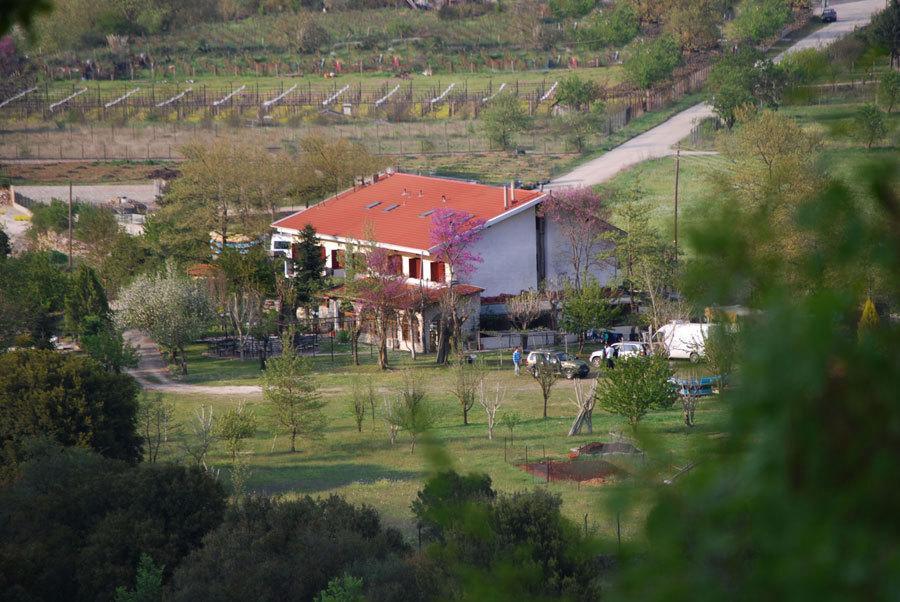 Hotel Faraggi Kleidonia Bagian luar foto