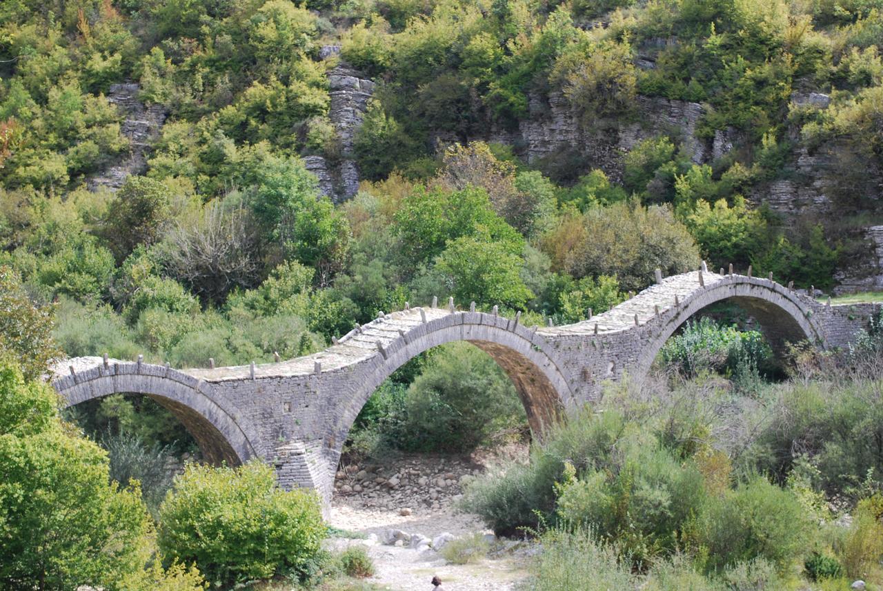 Hotel Faraggi Kleidonia Bagian luar foto